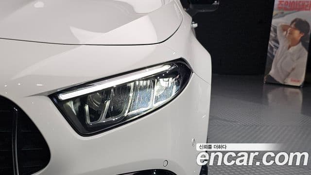 Mercedes-Benz A-Class 2025 — Şəkil 28/32