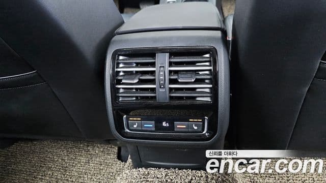 Volkswagen Passat GT 2018 — ფოტო 19/20