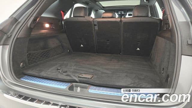 Mercedes-Benz GLE-Class 2025 — Photo 17/18