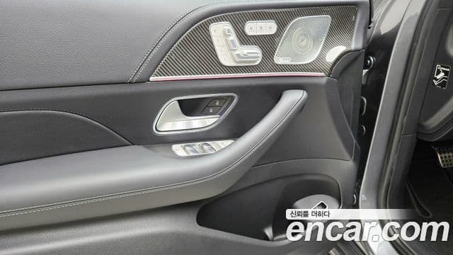 Mercedes-Benz GLE-Class 2025 — Photo 6/18