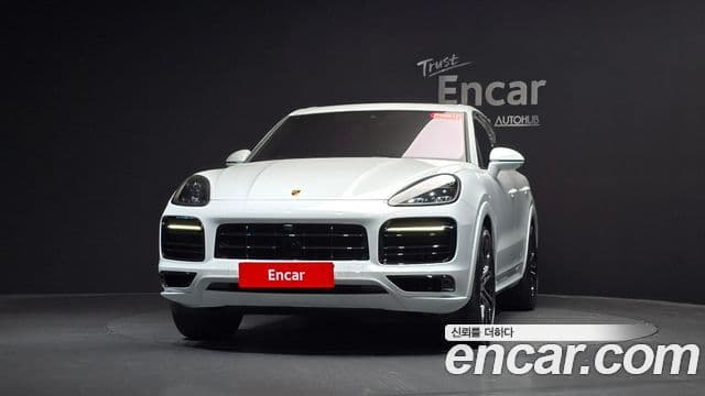 Porsche Cayenne 2023 — ფოტო 3/20
