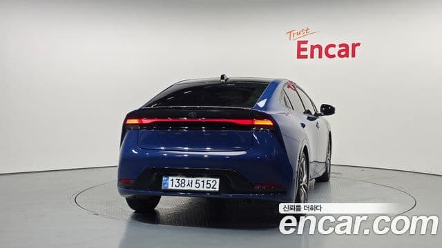 Toyota Prius 2024 — фото 4 из 20