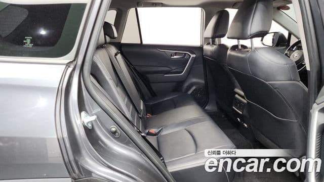 Toyota RAV4 2019 — Şəkil 11/20