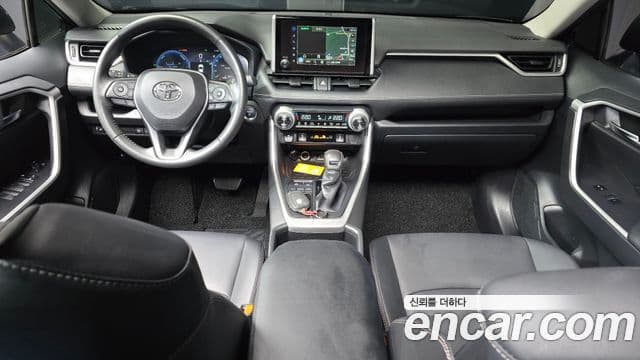 Toyota RAV4 2024 — Şəkil 7/20