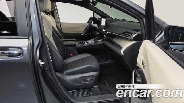Toyota Sienna 2025 — ფოტო 11/20