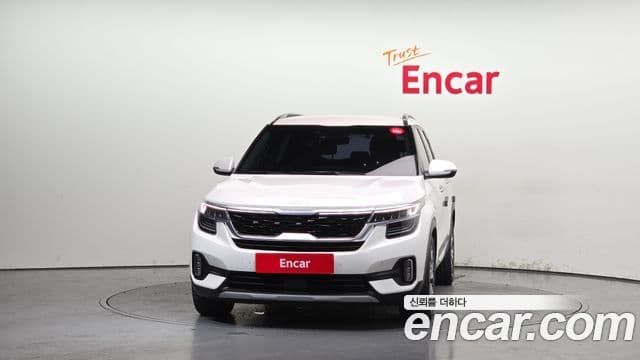 Kia Seltos 2022 — ფოტო 2/20