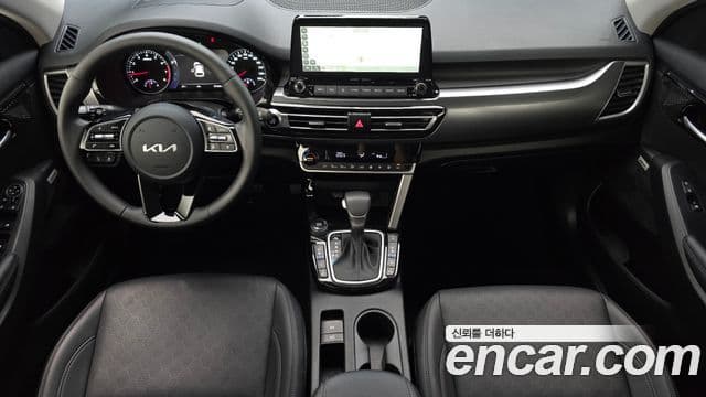 Kia Seltos 2022 — ფოტო 6/20