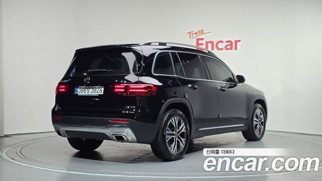 Mercedes-Benz GLB-Class 2024 — Şəkil 2/20