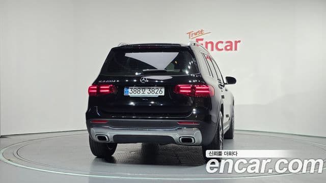 Mercedes-Benz GLB-Class 2024 — Şəkil 4/20