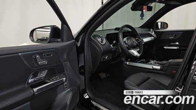 Mercedes-Benz GLB-Class 2024 — Şəkil 10/20