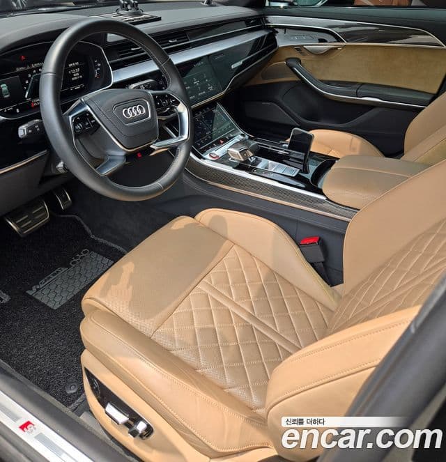 Audi A8 2021 — фото 8 из 14