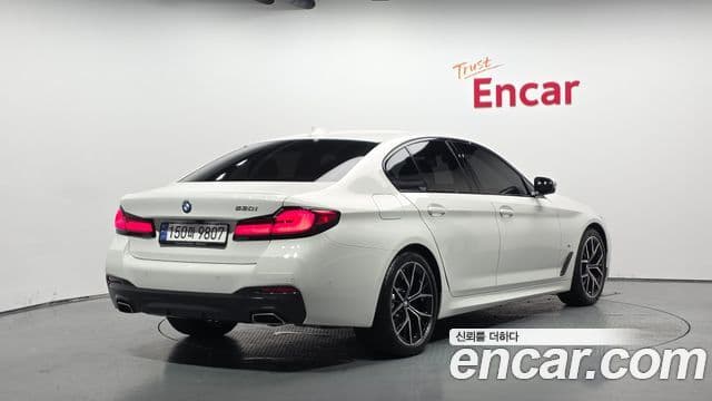 BMW 5 Series 2023 — ფოტო 2/20