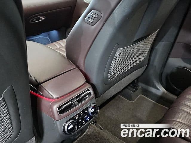 Genesis GV70 2021 — фото 13 из 20
