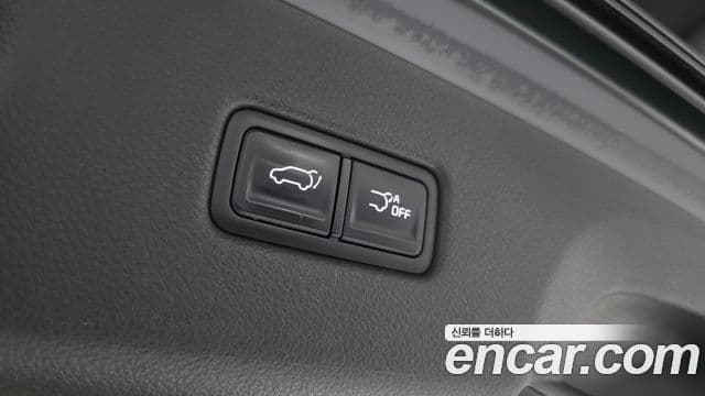 Kia Carnival 2021 — Фото 17/20