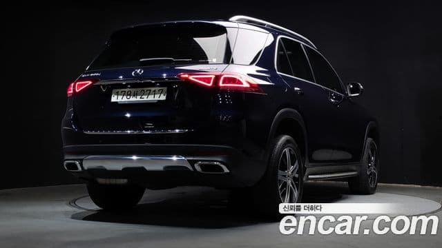 Mercedes-Benz GLE-Class 2020 — ფოტო 2/20