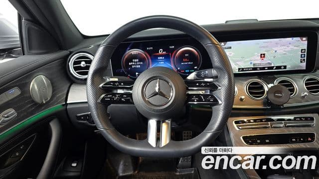 Mercedes-Benz E-Class 2022 — Şəkil 13/20