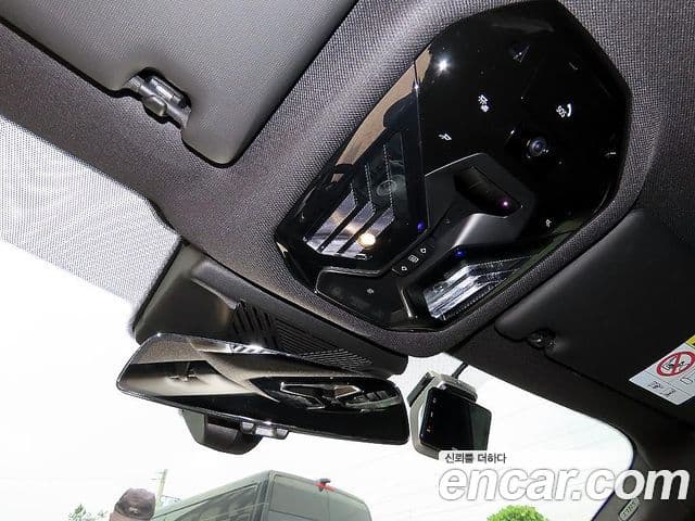 BMW 5 Series 2025 — ფოტო 16/20