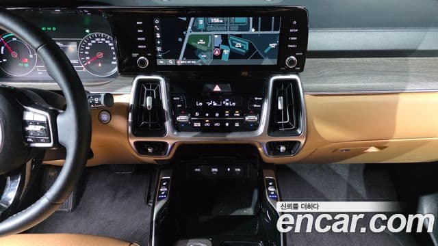 Kia Sorento 2023 — ფოტო 16/20