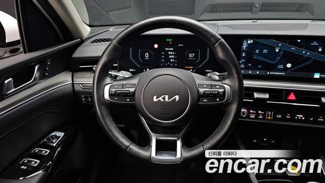 Kia K5 2025 — фото 13 из 20