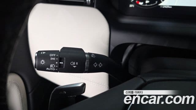 Land Rover Discovery Sport 2025 — Photo 30/38
