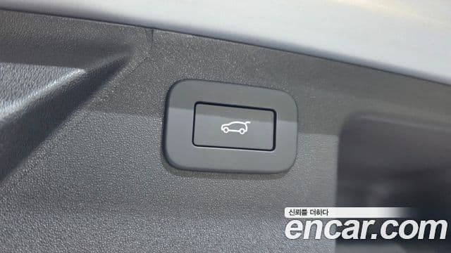 Land Rover Discovery Sport 2025 — Photo 38/38