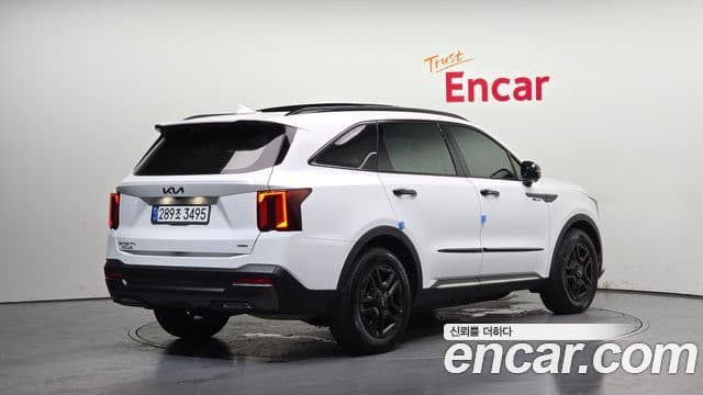 Kia Sorento 2023 — Фото 2/20