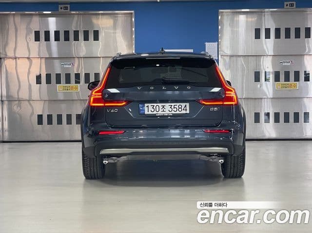Volvo V60 Cross Country 2024 — Şəkil 3/20