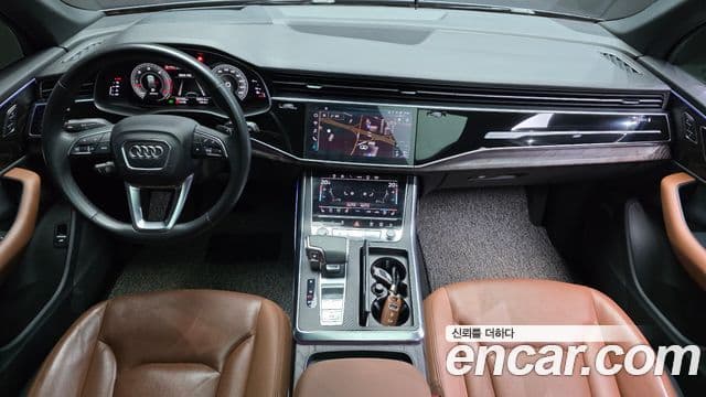 Audi Q7 2021 — ფოტო 7/20