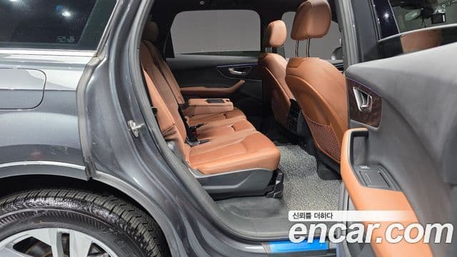 Audi Q7 2021 — фото 11 из 20