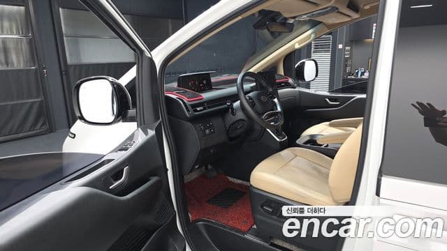 Hyundai Staria 2021 — фото 10 из 20