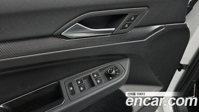 Volkswagen Golf 2026 — Şəkil 18/20