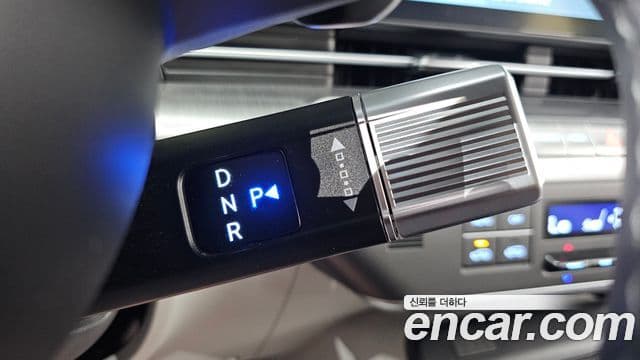 Hyundai Kona 2023 — ფოტო 9/20