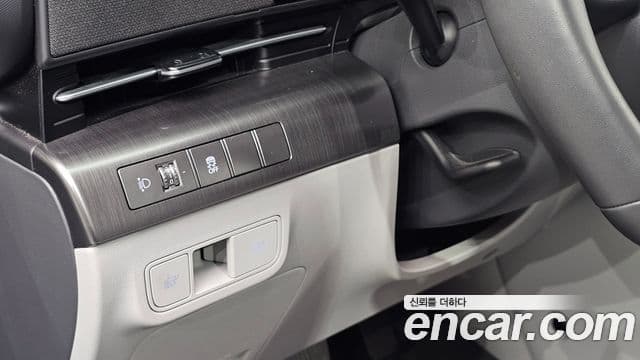 Hyundai Kona 2023 — фото 17 из 20