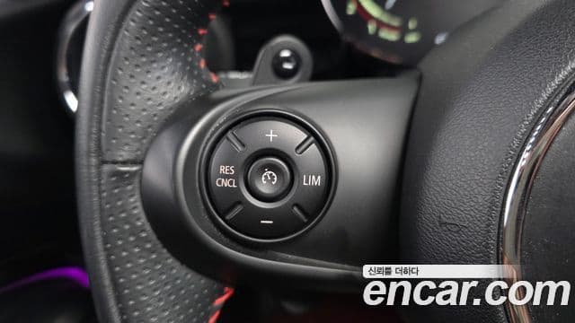 Mini Cooper S 2020 — ფოტო 17/20
