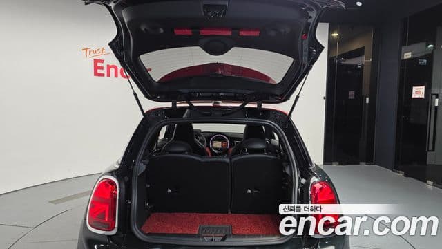 Mini Cooper S 2020 — ფოტო 20/20