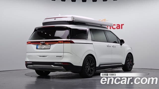 Kia Carnival 2023 — фото 2 из 20