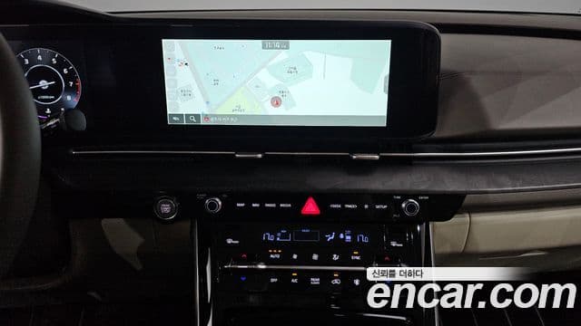 Kia Carnival 2023 — ფოტო 12/20