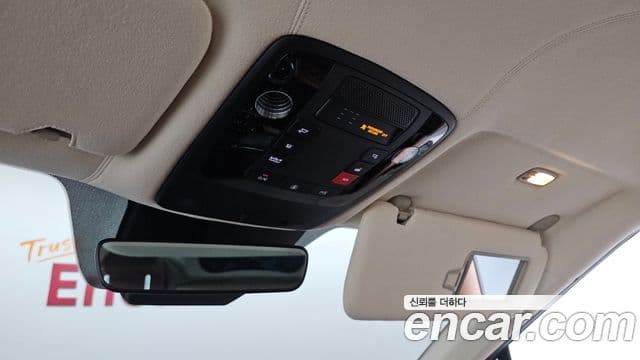 Kia Carnival 2023 — фото 16 из 20