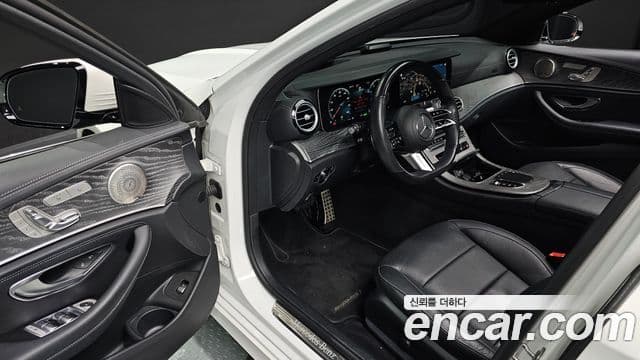 Mercedes-Benz E-Class 2022 — Şəkil 10/20