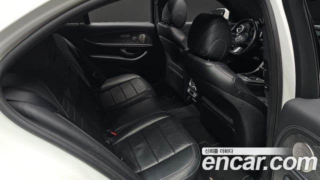 Mercedes-Benz E-Class 2022 — Şəkil 11/20