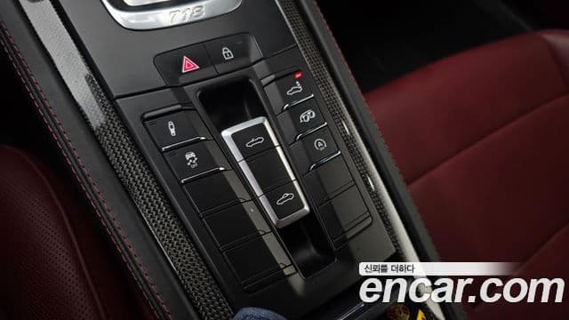 Porsche 718 Boxster 2019 — фото 14 из 20