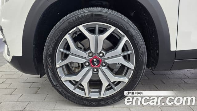 Kia Seltos 2019 — фото 5 из 20