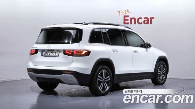 Mercedes-Benz GLB-Class 2021 — фото 2 из 20