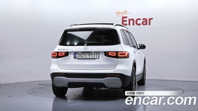 Mercedes-Benz GLB-Class 2021 — Şəkil 4/20