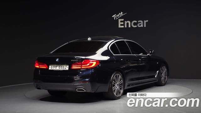 BMW 5 Series 2019 — Şəkil 2/20
