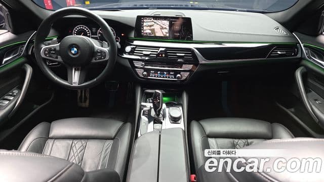 BMW 5 Series 2019 — фото 7 из 20