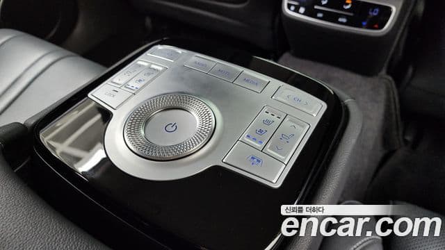Genesis Electrified G80 2021 — Şəkil 19/20