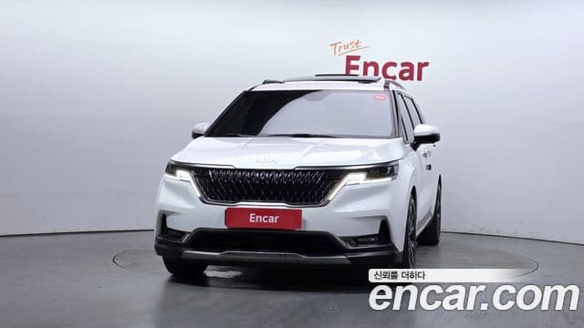 Kia Carnival 2022 — ფოტო 2/20