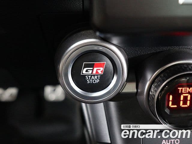 Toyota GR86 2024 — ფოტო 8/20