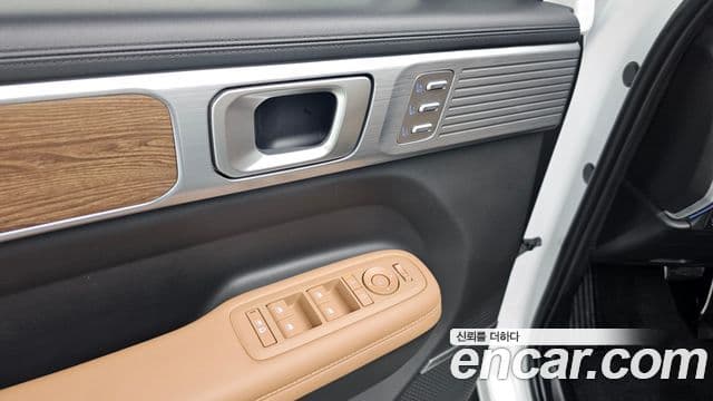 Hyundai Santa Fe 2024 — ფოტო 19/20